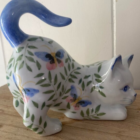 Adorable Blue and White Cat Figurine - Picture 4 of 8